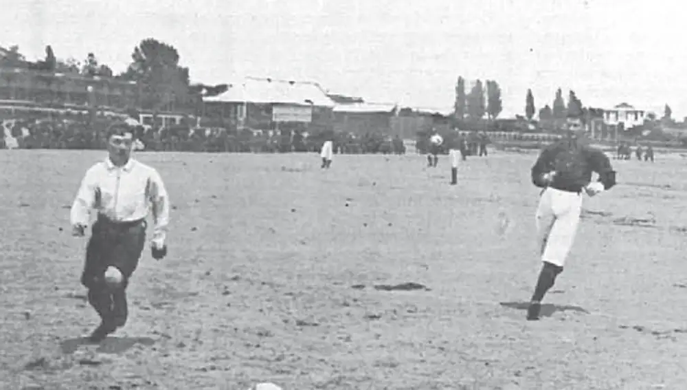 ¿Cuándo se jugó el primer Clásico de la historia y quién lo gano?