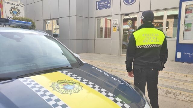 Detenido por retener a su pareja durante tres días en una urbanización de Rojales