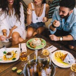 Lo que está pasando con el cáncer colorrectal inquieta a los expertos: se dispara en jóvenes y disminuye en mayores