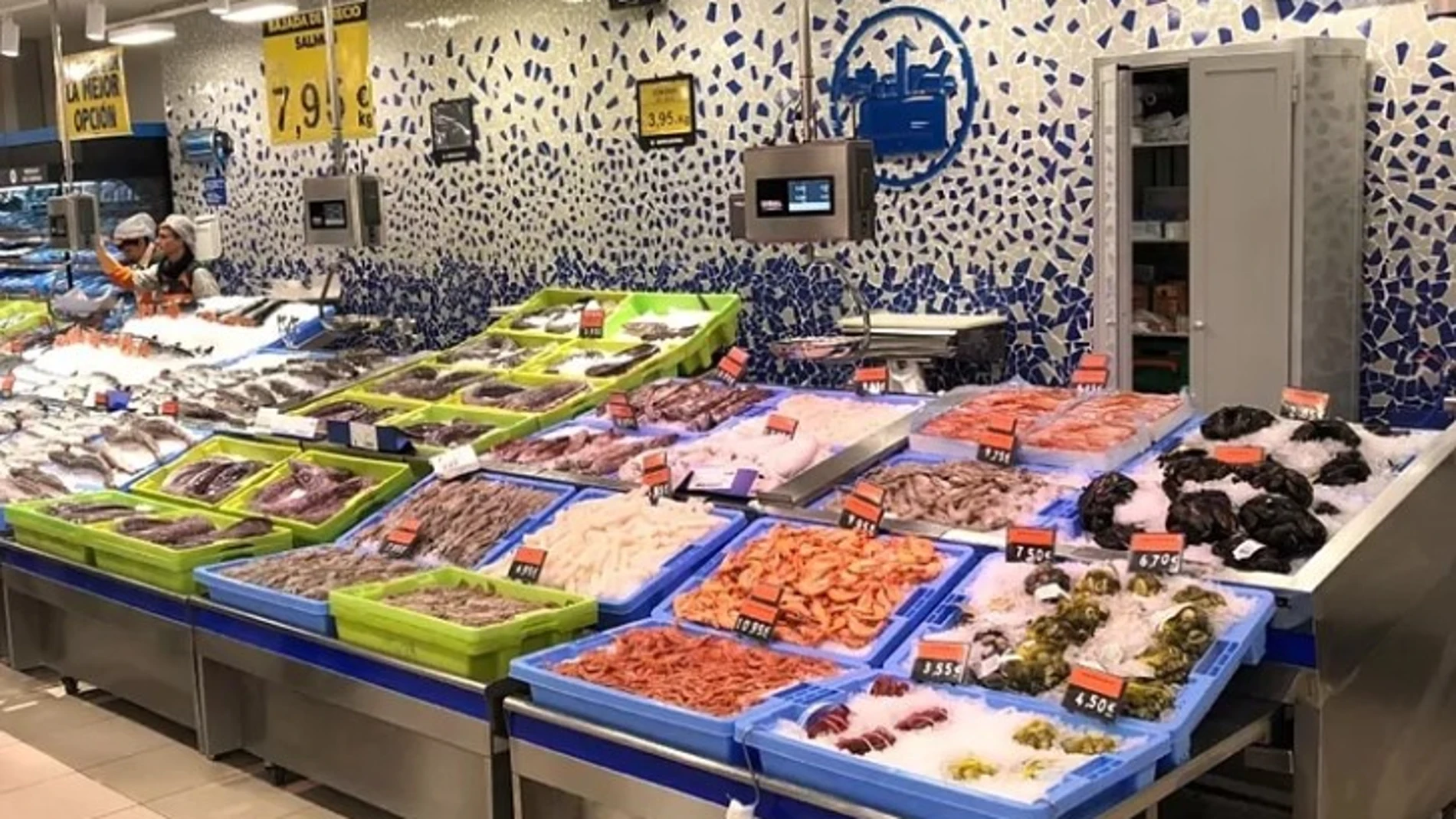 Mercadona tiene una curiosa metodología para identificar a los pescados que proceden de piscifactoria y a los que son salvajes