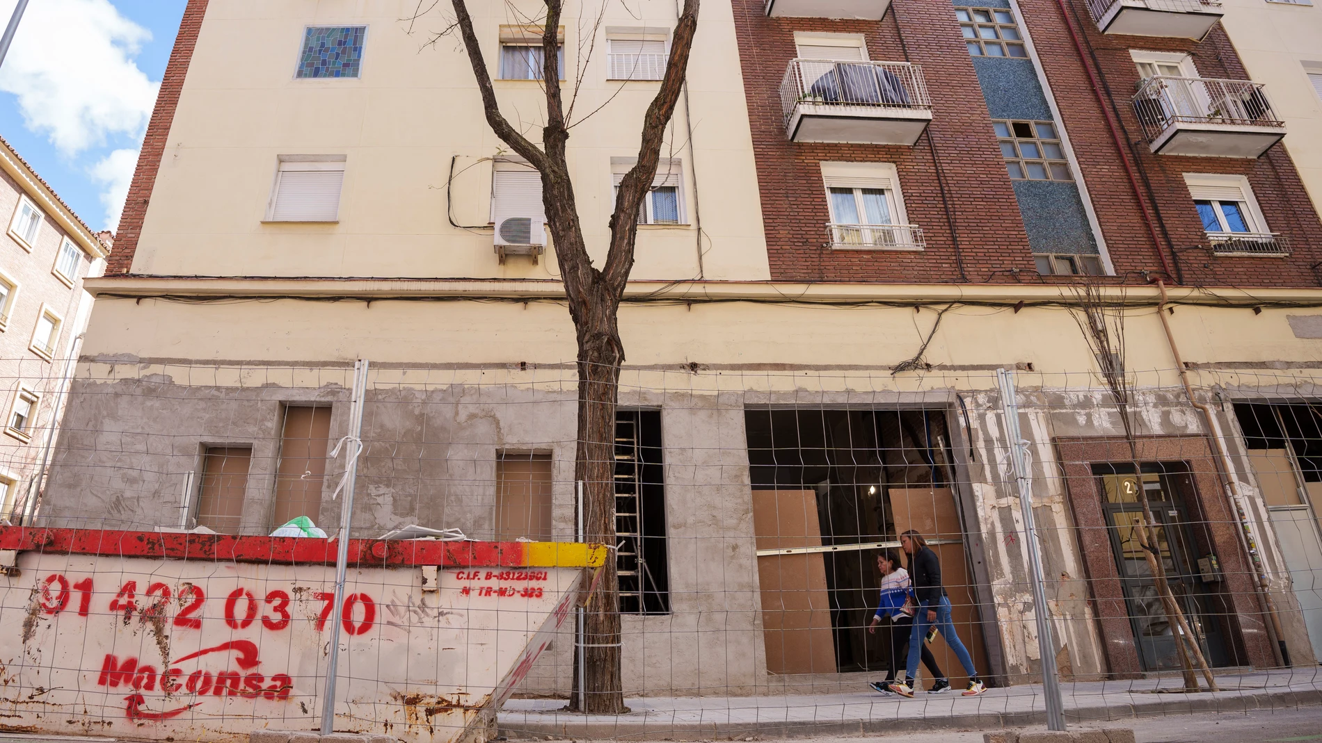 Locales que se convierten en viviendas en la Calle Martnez çlvarez 21 David Jar