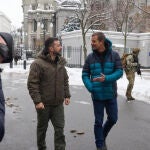 Zelensky y Bear Grylls en 'Zona de Guerra'