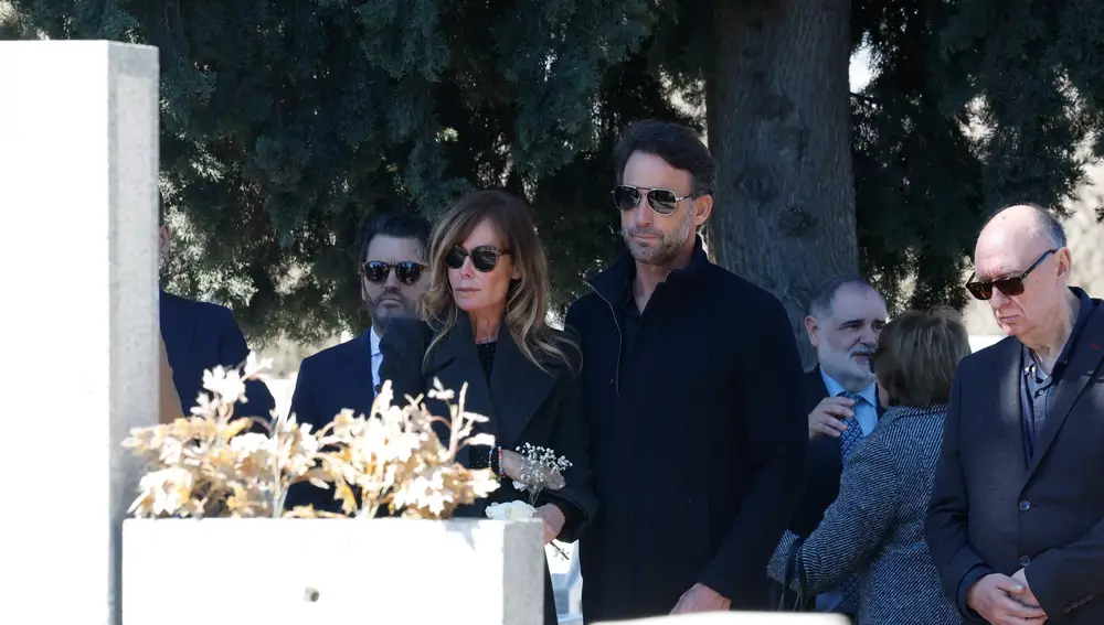 Lara Dibildos y Álvaro Muñoz Escassi