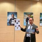 El delegado de Medio Ambiente y Movilidad del Ayuntamiento de Madrid, Borja Carabante, presenta los cinco carteles de precampaña del alcalde José Luis Martínez Almeida en el edificio municipal de la calle Mayor 71, cerca de la Plaza de la Villa, sede del antiguo ayuntamiento.
