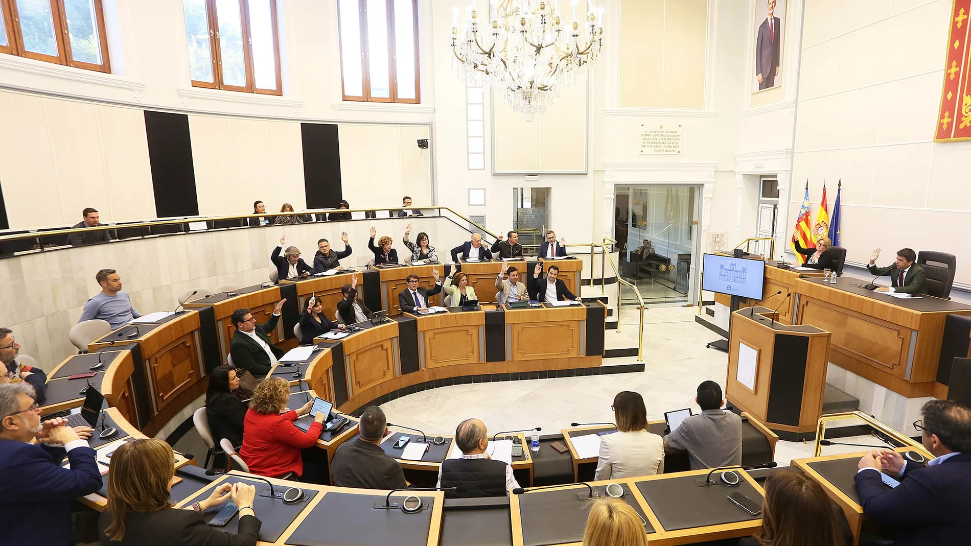 La Diputación ha celebrado su primer pleno sin representantes de Ciudadanos.