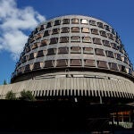 AMP2.- El Constitucional rechaza el recurso de Vox y avala la ley de la eutanasia: No hay obligación de mantenerse vivo