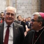 Fonseca Morillo junto al arzobispo de Valladolid, monseñor Luis Argüello, antes del pregón