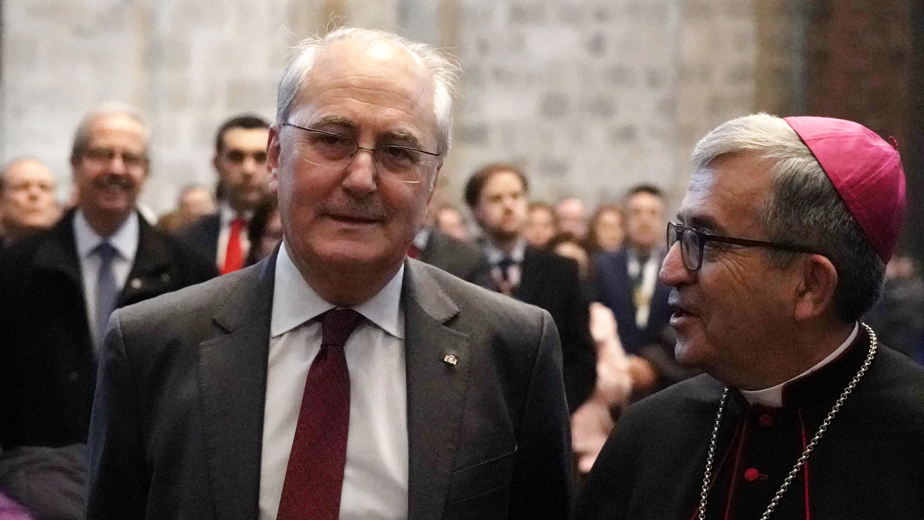 Fonseca Morillo junto al arzobispo de Valladolid, monseñor Luis Argüello, antes del pregón