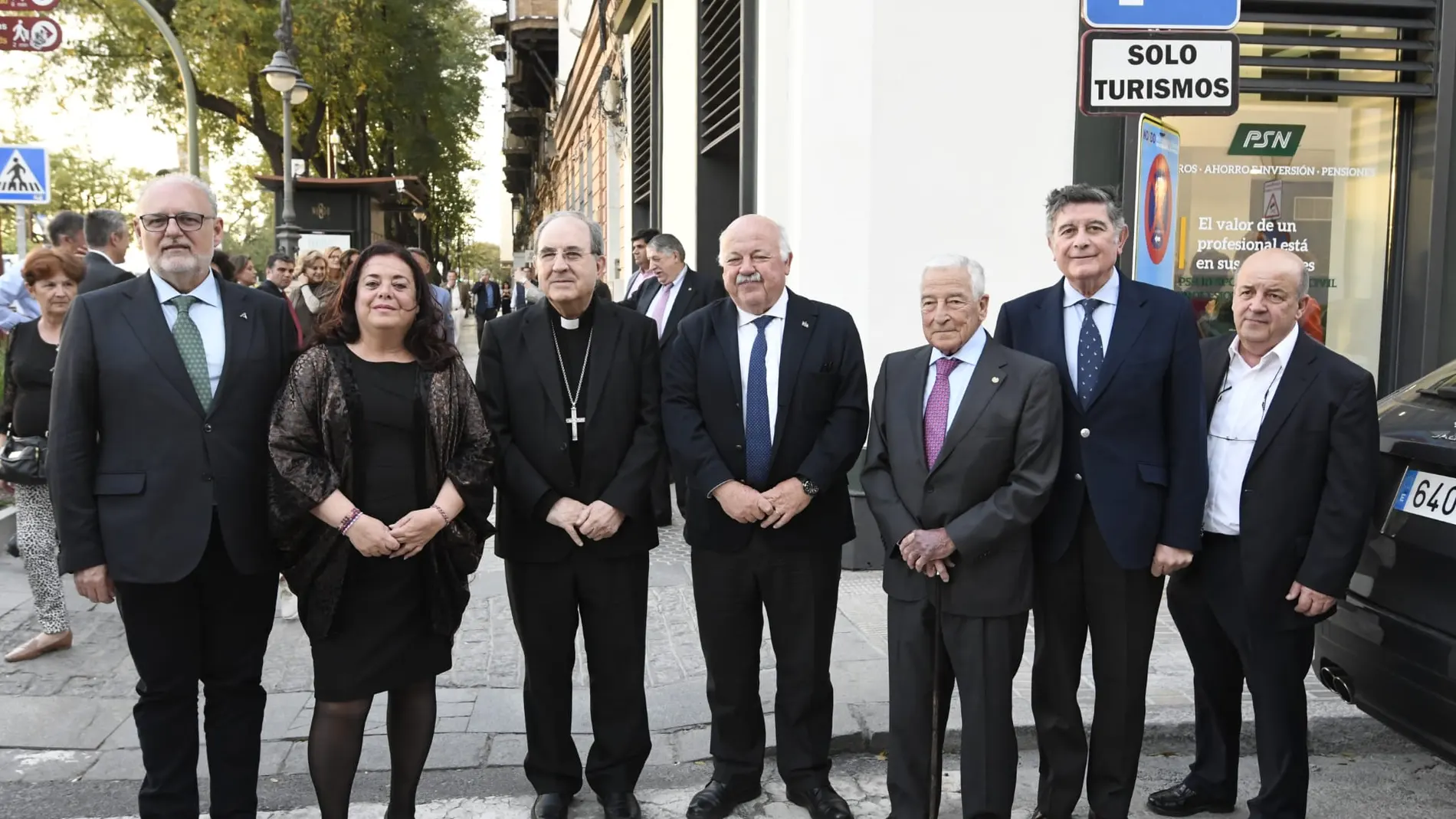 De izquierda a derecha, Miguel Ángel Guzmán; Encarnación Aguilar; Juan José Asenjo; Jesús Aguirre; Manuel Carrero; Manuel Pérez; y Severino Piñón
