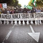 Centenares de inmigrantes reclaman en una protesta en Almería una nueva ley de regularización 