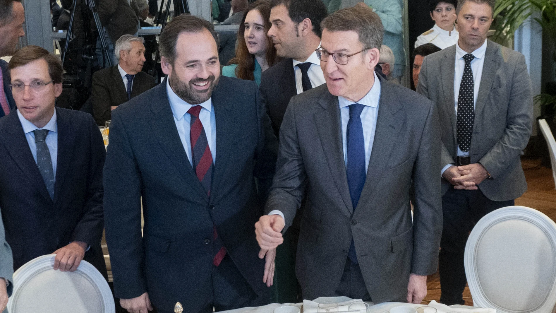 Feijóo acusa a Sánchez de generar "fake news" con sus palabras en una "deriva" más propia de "regímenes totalitarios"