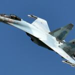 El Sukhoi Su-35,​ conocido inicialmente como Su-27M, 