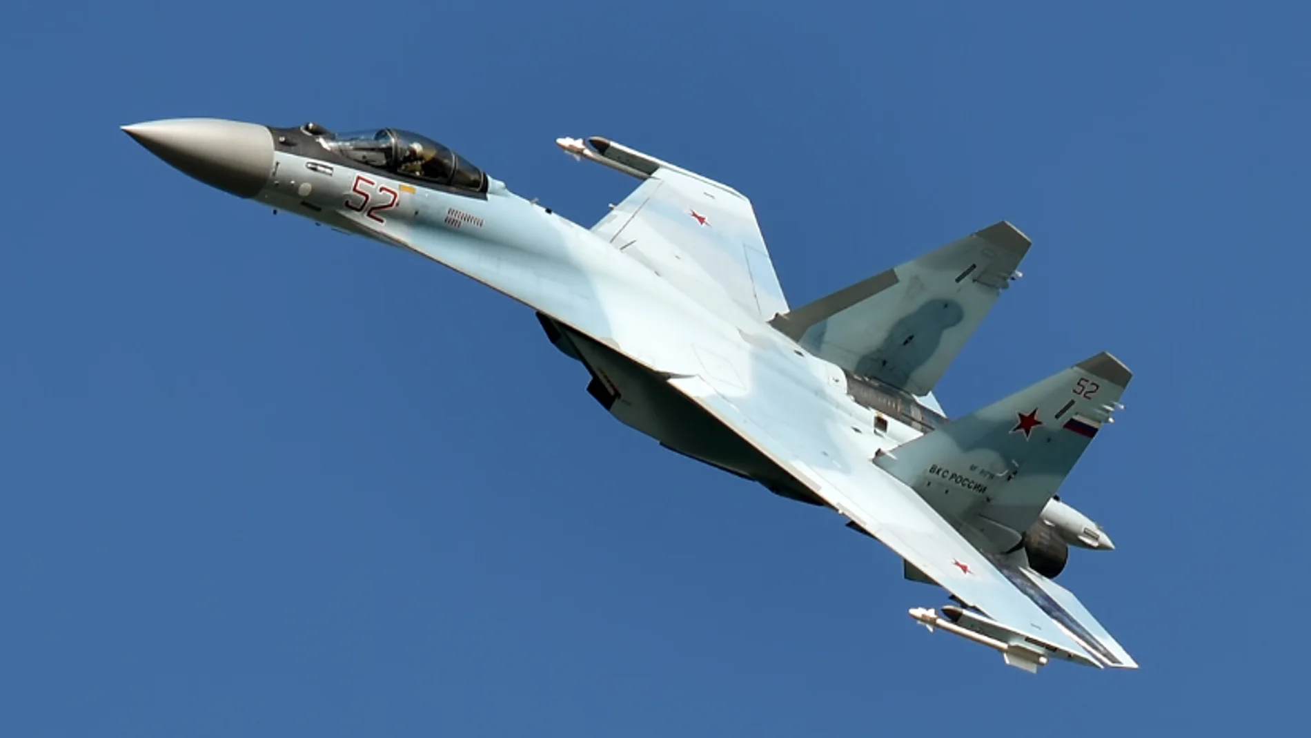 El Sukhoi Su-35, conocido inicialmente como Su-27M,