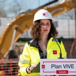 Ayuso visita las obras del Plan Vive en Getafe