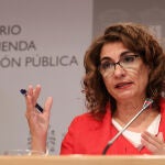 María Jesús Montero afea a Feijóo que viaje a Portugal a tejer alianzas mientras se opone a la excepción ibérica