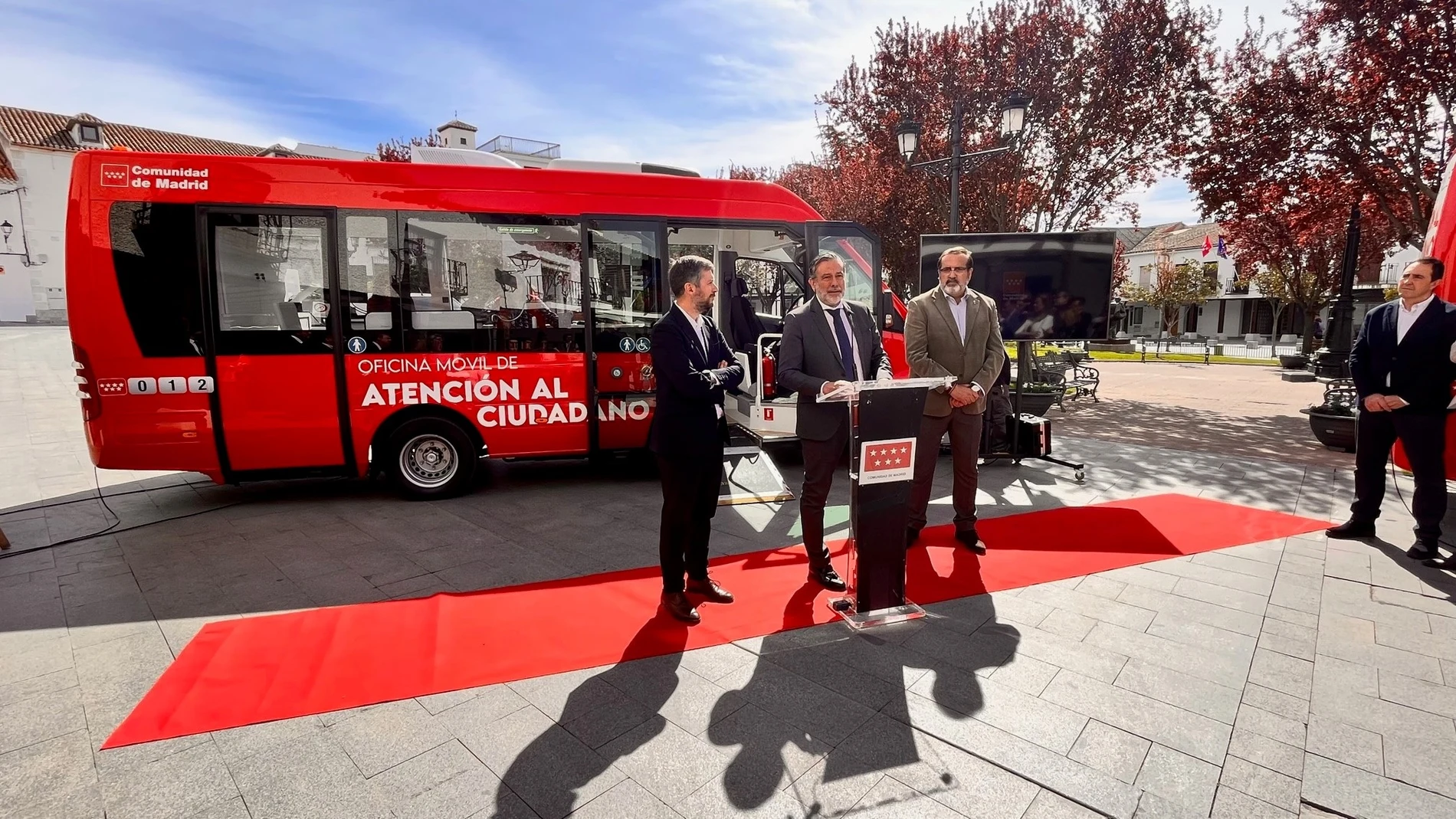 MADRID.-Madrid estrena el Servicio de Oficinas Móviles que facilita los trámites administrativos a los ciudadanos