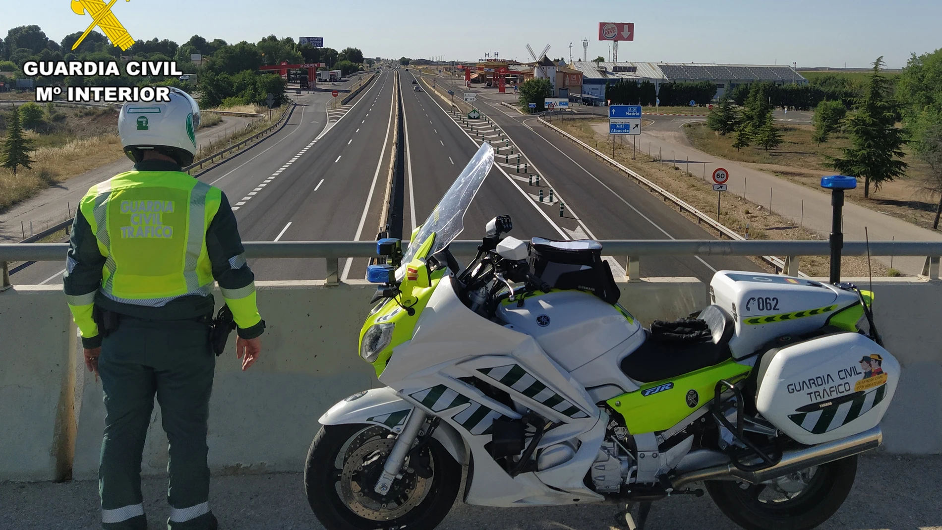 Investigado por conducir a 211 kilómetros por hora en una vía limitada a 120 en La Roda (Albacete)