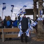 Manifestantes frente a la Embajada de EE UU en Tel Aviv