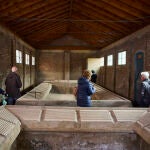 Reportaje sobre las visitas guiadas gratuitas que organizan desde del Área de Cultura del Ayuntamiento de Madrid, en las que colabora la Junta de Distrito de Hortaleza, en las que se visitan espacios de interés cultural como el silo, el antiguo lavadero, la escultura conmemorativa de Luis Aragonés, las construcciones de viviendas UVA de hortaliza en el cementerio de gestión privada del barrio. El programa Pasea Madrid, arrancó en 2018 y ofrece rutas por el casco histórico y por otras zonas del distrito.