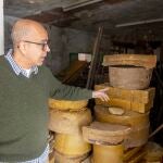 El viejo secreto de la elaboración de velas de cera virgen de abeja