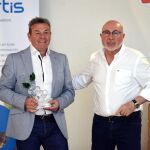 Rafa Navarro, cofundador de Hispano Suizas, a la izquierda de la fotografía