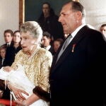 MD207 MADRID, 31-10-05 Fotografía de archivo del bautizo del Príncipe Felipe, el 8 de febrero de 1968, en la capilla del Palacio de la Zarzuela, en una ceremonia oficiada por el Arzobispo de Madrid. Sus padrinos fueron: su bisabuela, la Reina Victoria Eugenia, y su abuelo, el Conde de Barcelona. La Princesa de Asturias ha dado a luz esta noche una niña en la Clínica Ruber Internacional, en la que estuvo acompañada por su esposo, el Príncipe Felipe, informó la Casa del Rey. 