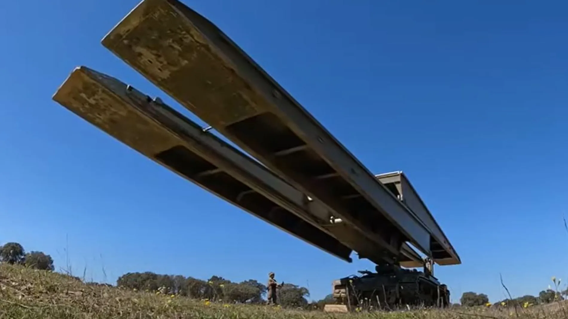 Vehículos lanzapuentes VLPD del Ejército de Tierra