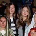 La Infanta Sofía y la Princesa Leonor en Chinchón. 