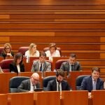 Bancada del PP y de los miembros de la Junta durante las votaciones