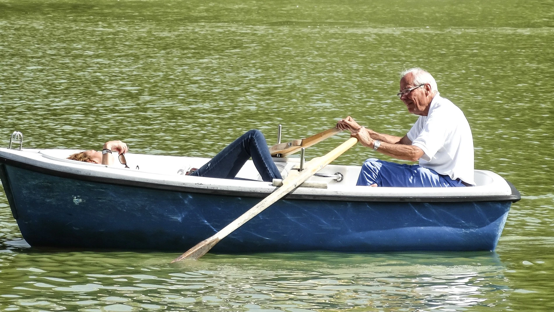La expresión "no dar un palo al agua" tiene su origen en las galeras