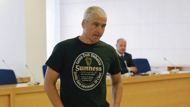 GRA023. SAN FERNANDO DE HENARES (MADRID), 22/05/2017.- El exdirigente de ETA Javier García Gaztelu, "Txapote", se ha acogido hoy a su derecho a no declarar y no ha contestado a las preguntas de la Fiscalía en relación a su implicación en un atentado contra el edificio del Gobierno civil de Guipúzcoa, en San Sebastián, cometido en 1995. "No voy a decir nada, no voy a formar parte en esto", ha dicho en euskera Txapote en su única intervención en el juicio que ha comenzado a celebrar hoy la Audiencia Nacional, en el que se enfrenta a 14 años y 8 meses de prisión por estos hechos. 