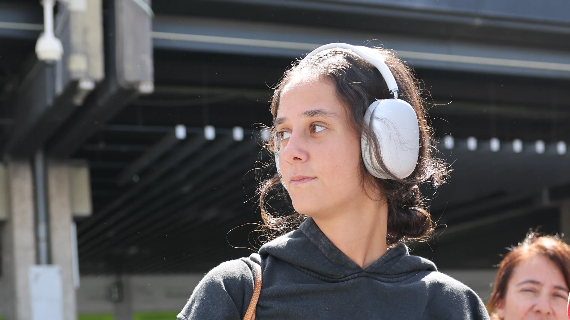 Victoria Federica con chándal a su llegada a Madrid.
