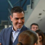 Pedro Sánchez visita un instituto en Navalmoral de la Mata