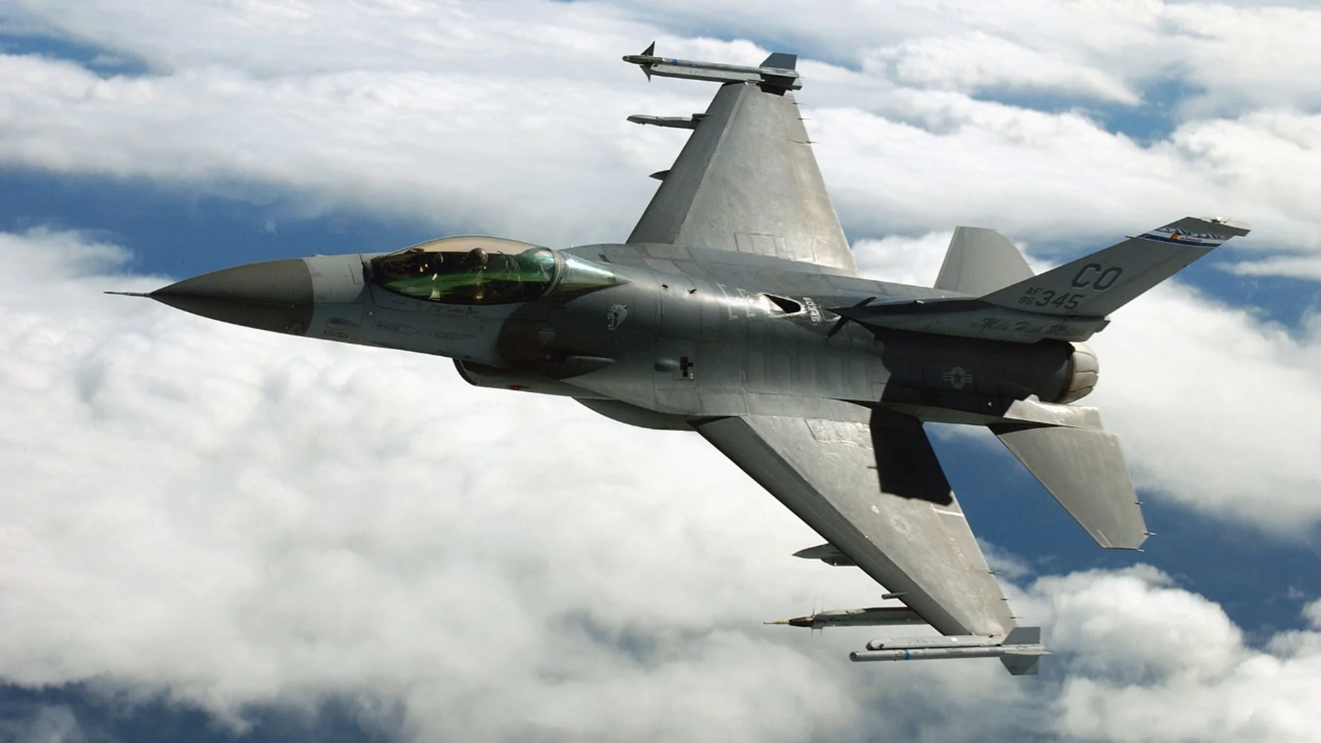 Un F-16 de EEUU