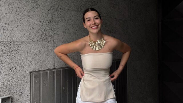 Alba Díaz posa con su último look. 