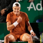 Holger Rune celebra su victoria ante Sinner