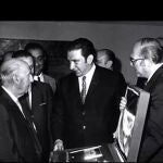 El Barcelona condecoró a Franco, como muestra el Real Madrid