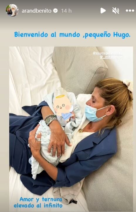 Arantxa de Benito y su nieto, Hugo