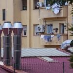 Reportaje sobre cocinas fantasmas junto al colegio CEIP Miguel de Unamuno.
