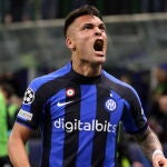 Lautaro Martínez grita el gol que marcó ante el Benfica.