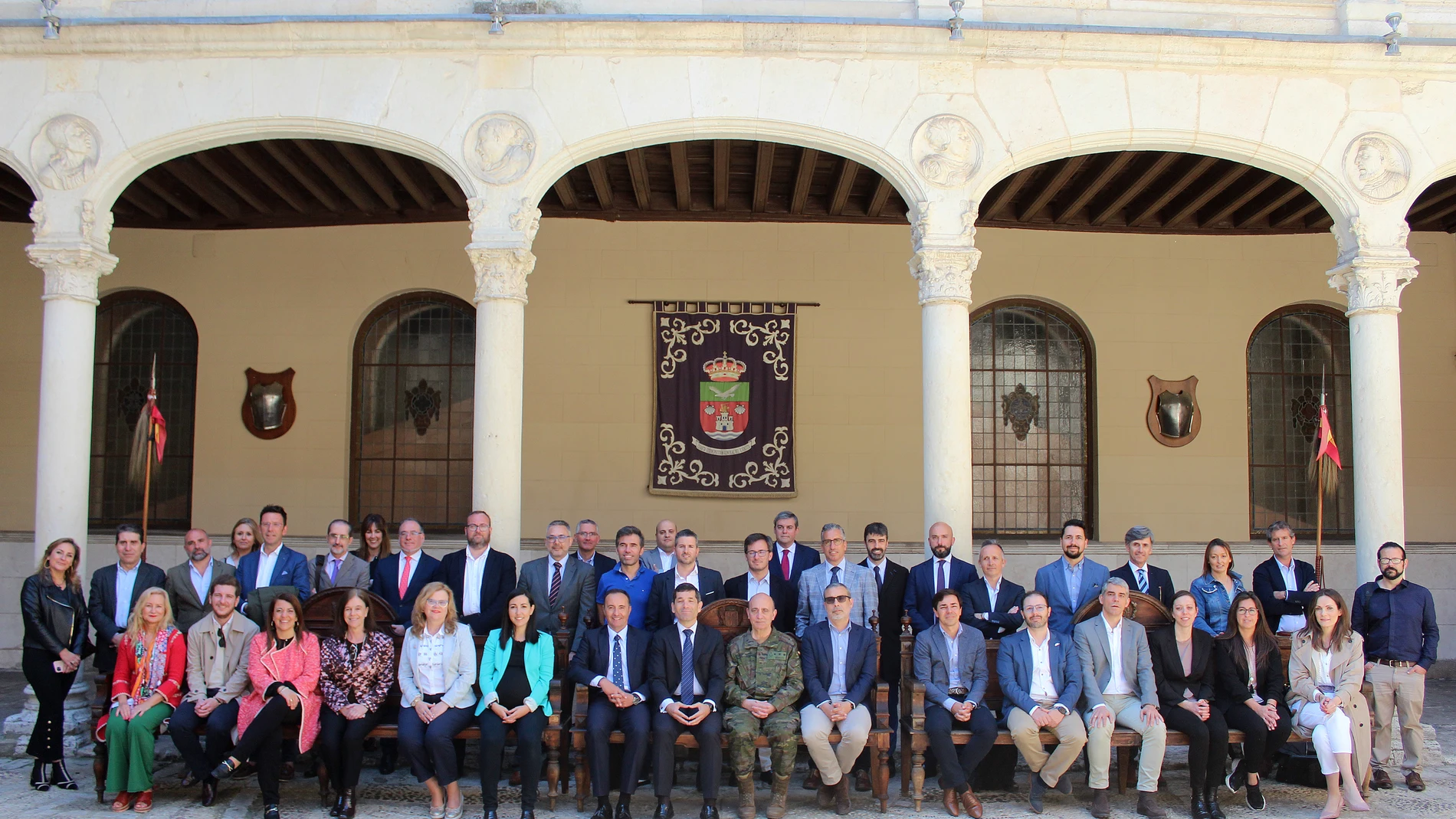 Foto de familia del patronato de Execyl
