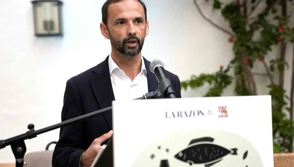 El alcalde de Sanlúcar de Barrameda, Víctor Mora, durante su intervención