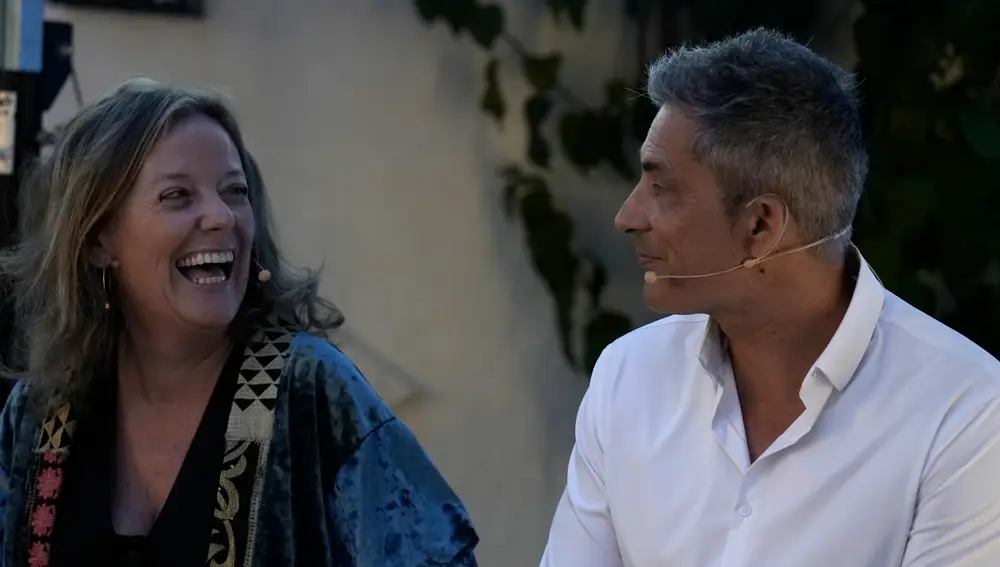 Begoña Romero y Fran Senra durante sus intervenciones en el segundo coloquio
