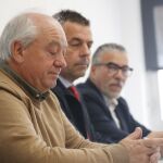 Un momento del fallo por parte de la Fele al mejor empresario berciano del año