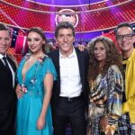 Jurado de ''Tu cara me suena'' junto con el presentador Manel Fuentes