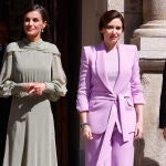 Isabel Díaz Ayuso junto a la Reina Letizia. 