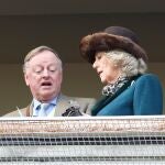 Andrew Parker-Bowles y la Reina Camilla en una imagen de archivo 