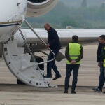 El Rey Juan Carlos abandona Vitoria