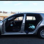 El coche sin las dos puertas