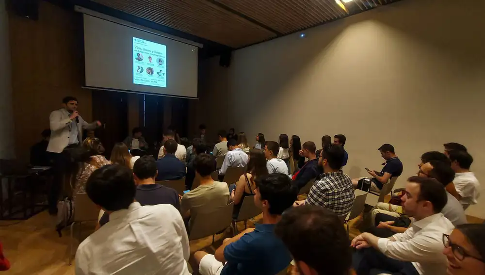 El debate entre los jóvenes políticos de los principales partidos de la Comunidad de Madrid, a excepción de Vox, que tenía como título 'Vida, dinero y futuro'.